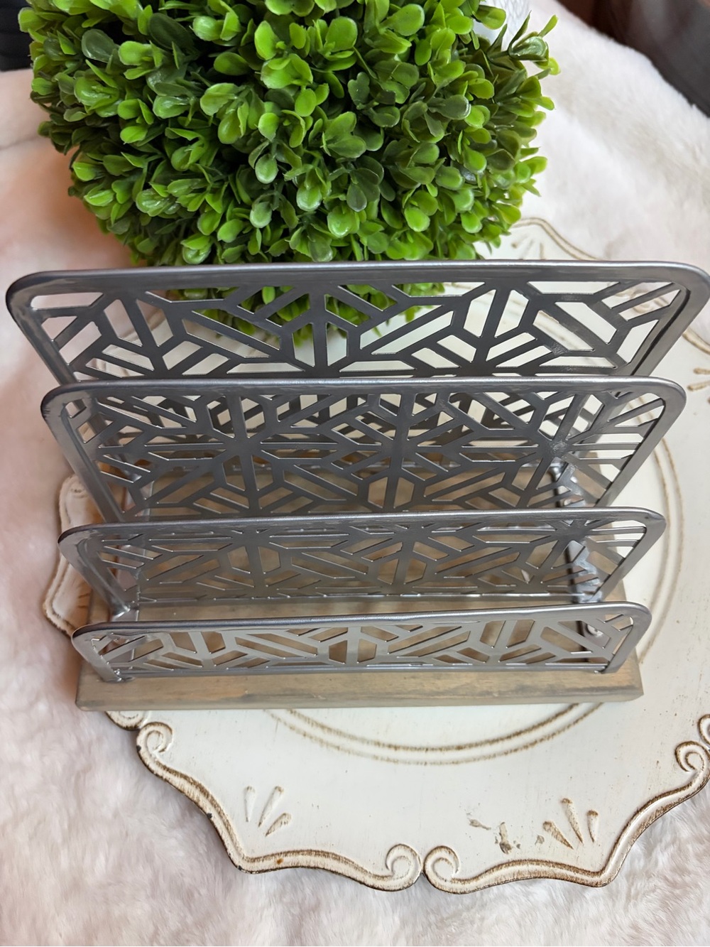 Geometric Cutout Metal Desk Organizer in Silver